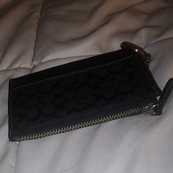 Coach Card Case With Key Ring - Picture 6 of 7